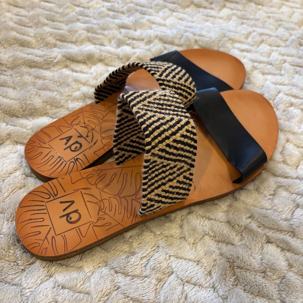 Women’s sandals